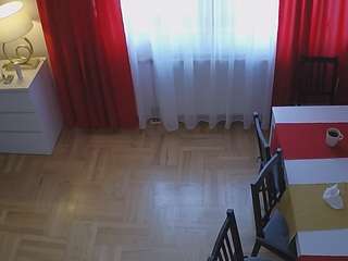 voyeurcam julmodels dining 2